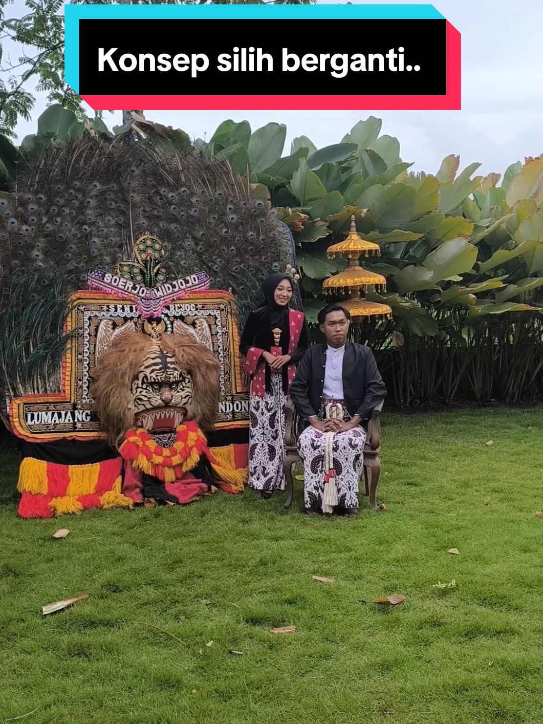 Konsep keren prewedding photo.  #reog #prewedding #preweddingshoot #lumajang #fotograferlumajang #pringpitu #pringpitulumajang #budaya #reogindonesia 