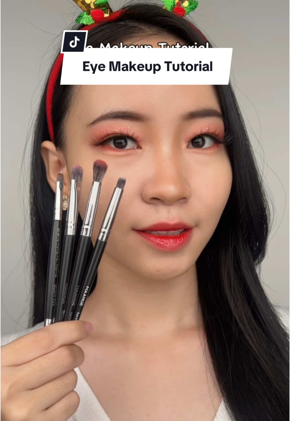 Eye makeup untuk malam natal menggunakan brush dari Maange, yuk checkout!  #MAANGE #MAANGEbeauty #MAANGEtools #viral #pilihbrushpilihMAANGE #racuntiktok #makeup #recommendations #rekomen #maangebrush #brush #maangesetbrush #makeuptools #brushmakeup #makeupbrush #eyemakeup 