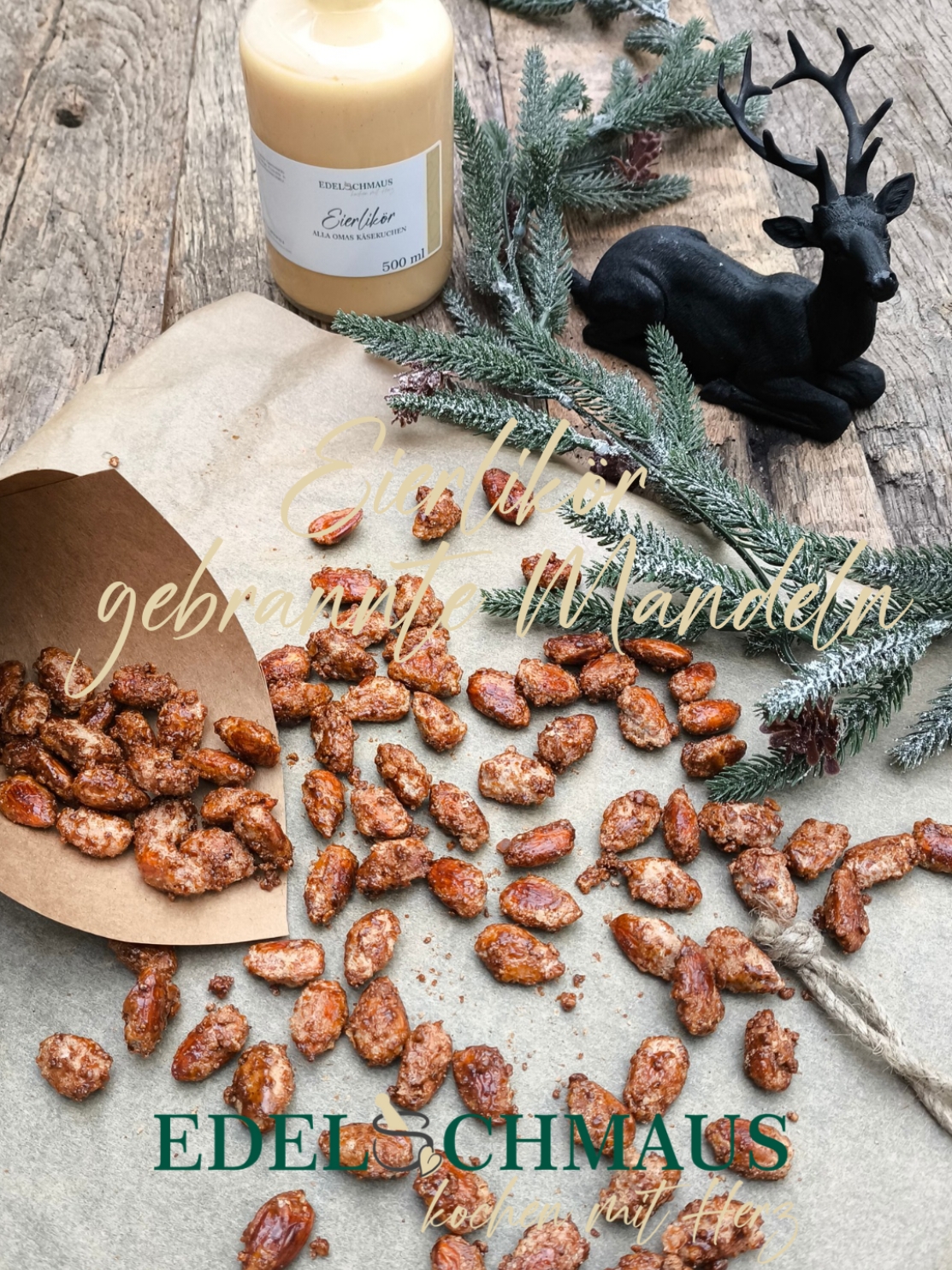 Einen schönen guten Morgen 💚 Sucht ihr noch nach einer Idee für ein selbstgemachtes Weihnachtsgeschenk?  Heute haben wir einen Klassiker vom Weihnachtsmarkt für euch. Es gibt gebrannte Mandeln mit Eierlikör, die schmecken einfach unwiderstehlich.  Hier das Rezept, damit ihr sie ganz einfach zu Hause nachkochen könnt. Zutaten: 100 g Zucker  1 TL Black & White Vanillezucker  1/2 TL Winter Kuss oder Zimt  50 ml Wasser  2 EL Eierlikör Alla Omas Käsekuchen  200 g Mandeln  Zubereitung:  Lege Backpapier auf ein Backblech aus. Gib die ersten vier Zutaten in eine große Pfanne.  Erhitze die Mischung bis sich der Zucker vollständig aufgelöst hat und Bläschen bildet.  Rühre vorsichtig den Eierlikör unter, füge die Mandel hinzu und rühre sie so lange, bis sie vollständig mit der Zuckermischung umhüllt sind.  Lasse die Flüssigkeit weiter einkochen bis sich der Zucker wieder kristallisiert hat und die Mandeln trocken aussehen.  Damit die Mandeln von einer glänzenden Karamellschicht umhüllt werden, reduziere die Hitze bis der Zucker erneut schmilzt. Bleibe stets an der Pfanne und rühre gleichmäßig weiter, es lohnt sich 💚 Gebe die Mandeln schnell auf das Backblech und verteile sie, damit sie nicht aneinanderkleben.  Jetzt nur noch etwas abkühlen lassen, schön verpacken oder einfach direkt selber naschen 🥰 Tipp: noch gibt es unseren köstlichen Eierlikör Alla Omas Käsekuchen 😉 www.edelschmaus.com  #gebranntemandeln #weihnachten #rezeptidee #kochenmitherz #lastminutegeschenk #Selbstgemacht #CapCut 