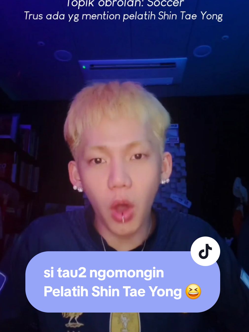 ngobrolin bola ama Hyunsuk emang selalu seru! Ayo ssuk kenalan ama Timnas Indonesia! bagus2 juga lohh pemainnya!! 😆 *klo timnas Indo aku ngerti loh ssuk!! #chohyunsuk #hyunsuk #weverselive #fypシ #xyzbca #최현석 #트레저 