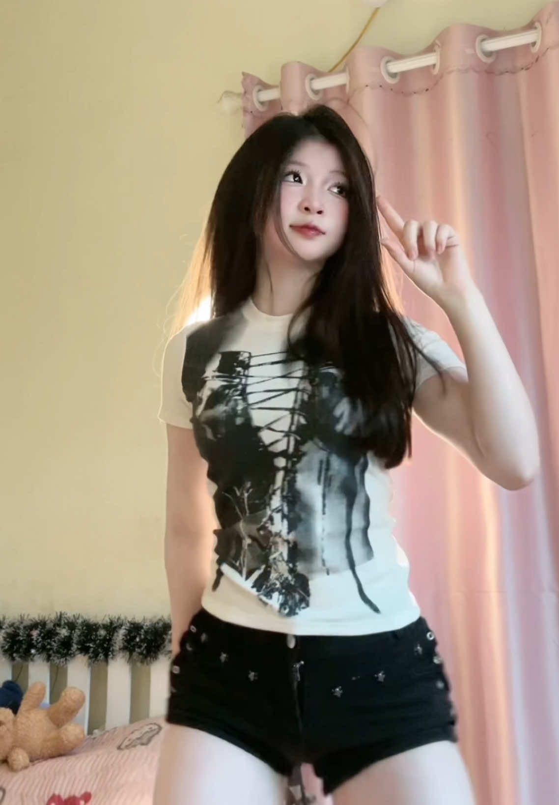 Trăm đau ngàn đau nhưng sao…#xuhuong #thuyhoa #dance #viral #fyp #tramdaungandau