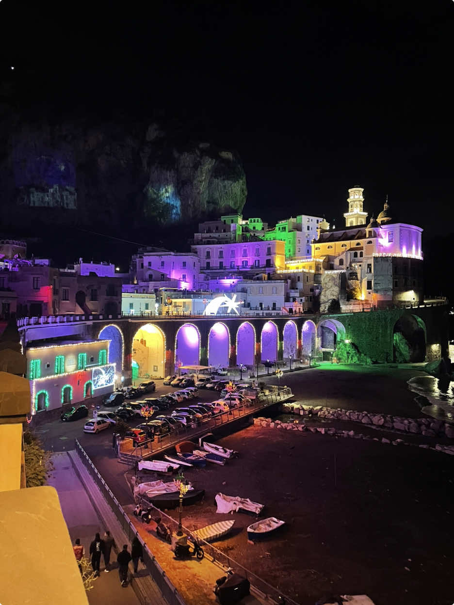 📍Atrani, amalfi coast.🍋 Bella anche d’inverno, quando ti sento un po’ più mia. 🥰 #atrani #amalficoast #lucidartista 