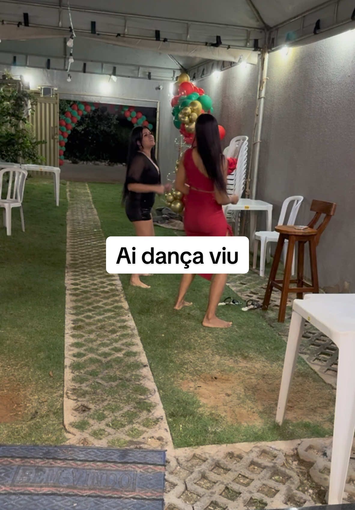 Essa dança viu #vira #amor 