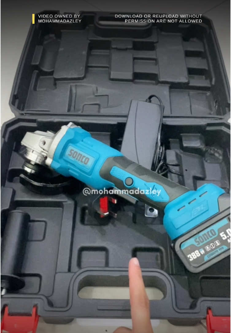 Cordless brushless angle grinder full set acessories high quality. Boleh guna untuk semua jenis kerja DIY. Yang penting harga mampu milik & ada warranty daripada Seller 🔥 #anglegrinder #grinder #cordless #cordlessgrinder #potongbesi #mesinpotongbesi #powertools #tools 