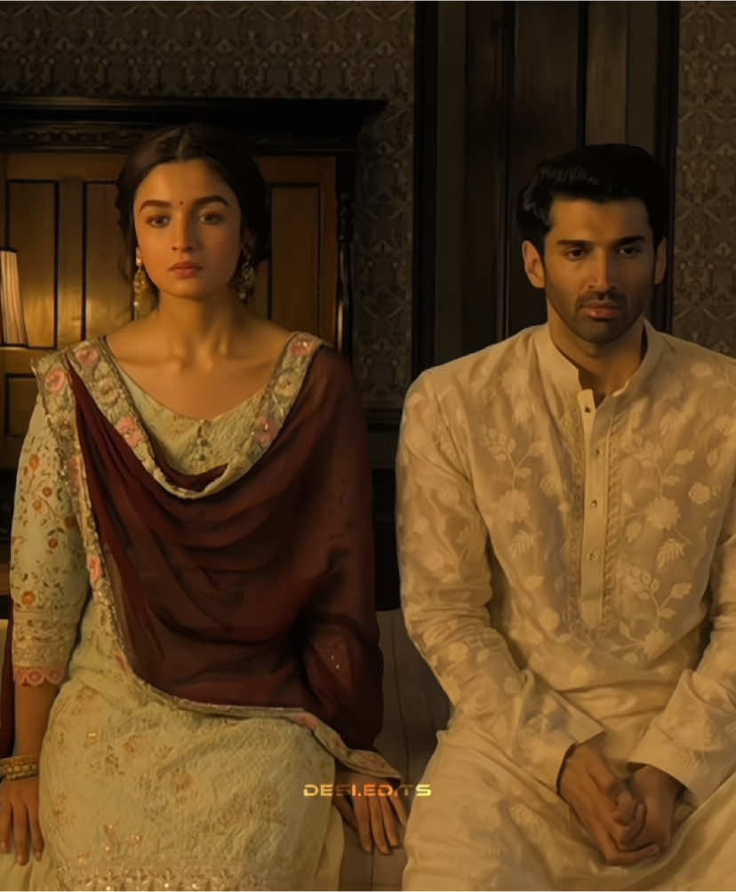 I don't know what to think of their couple 😪🤍 {sp : woodsspack}  #foryou #fyp #desi #india #brown #kalank #bollywood #roop #dev #aliabhatt #adityaroykapur 