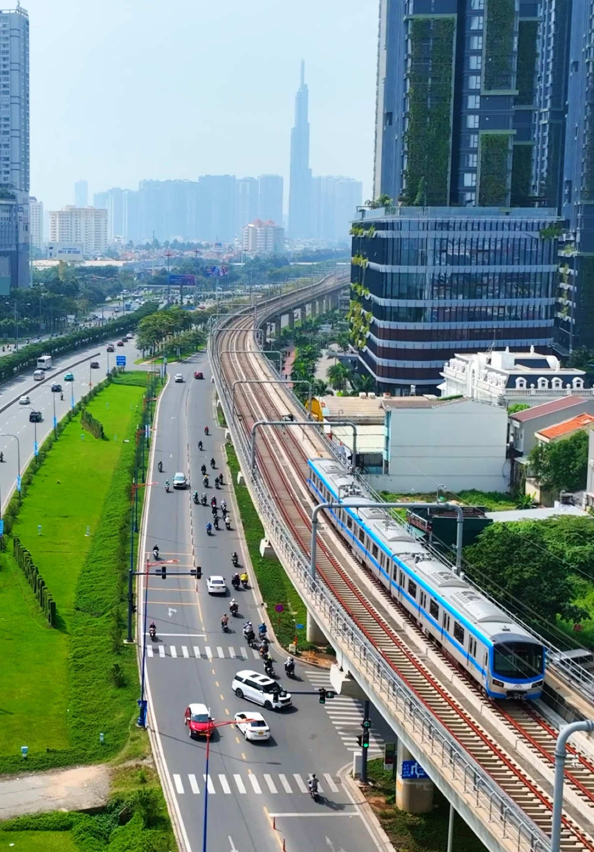 Metro Bến Thành Suối Tiên Chính Thức Vận Hành #havienphuongtv #hochiminh #hochiminhcity #metroso1 #metrobenthanhsuoitien 