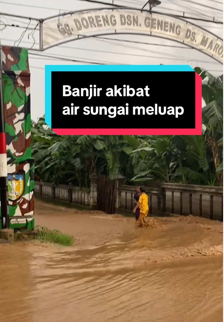 Akibat hujan selama 4 jam  rumah warga di kecamatan Banyakan, Kabupaten Kediri terendam banjir, Minggu sore #banjir #infokediri #infokediriraya #beritakediri #kediri #kedirilagi #kediri24jam #kedirihariini #kediripride #kedirihitz #kediri24jam🏴‍☠️ #kediriviral #fyppppppppppppppppppppppp #banyakan #banjirtironbanyakan #banjir2024😢😢😢😢😢😢 #banjir2024   