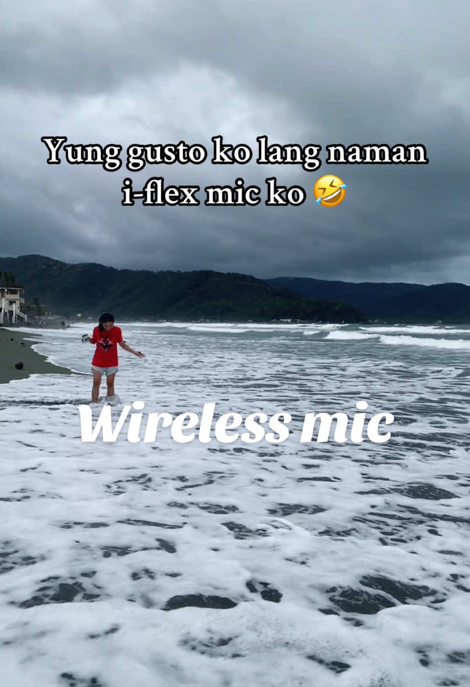 Mag flex lang naman ako bakit parang matatangay pa ko 🤣 #wirelessmic #lapel #mic #minimicrophone 