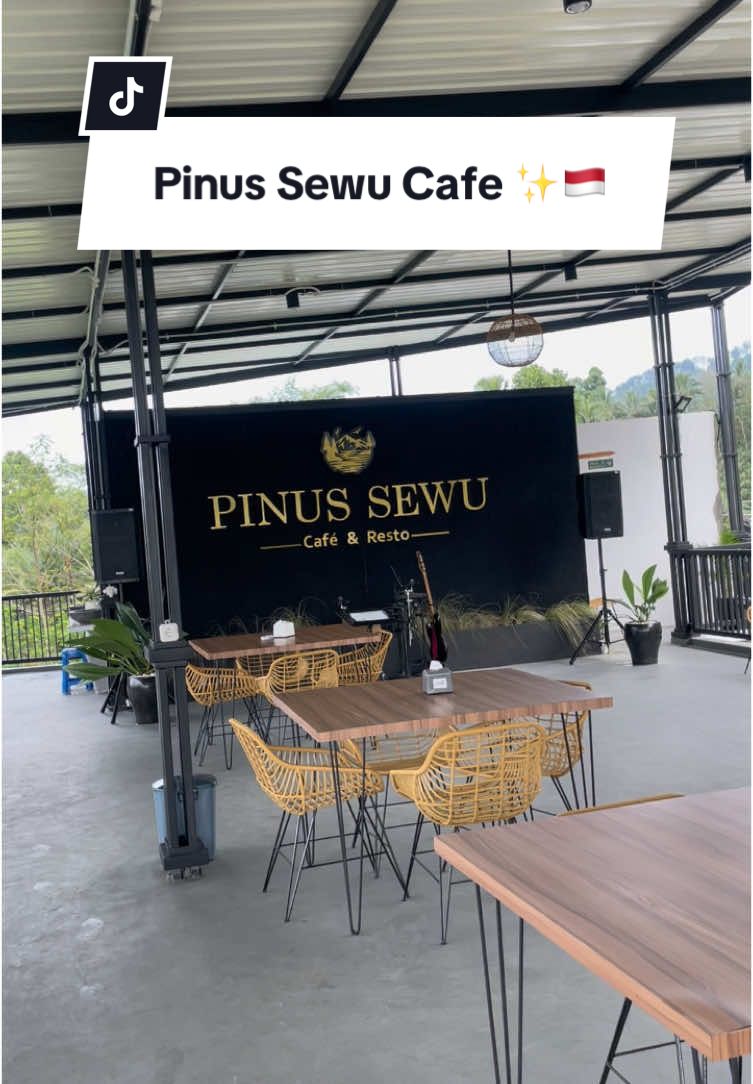 Pinus Sewu Cafe view gunung Semeru🇲🇨✨ #pinussewucafe #pronojiwo #eastjava #rihlahtravelguide #semeru3676mdpl #lumajang #wonderfulplaces #cafehits 