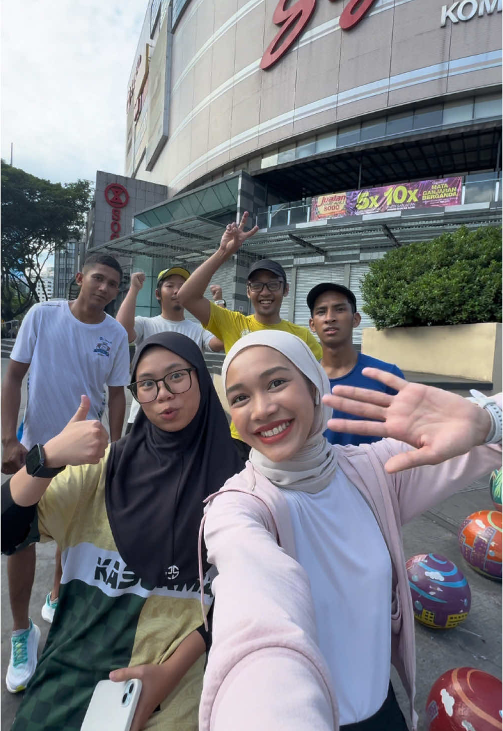 productive morning with my g ! today takde orang scam pace since i dah warned awal harini nak easy enjoy the run teman nurin hehe thankyou guys #Vlog #run #Running #runvlog #klcarfreemorning 