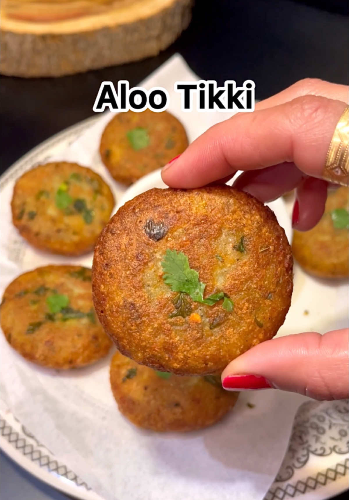 “Crispy, golden, and irresistible! 🥔✨ Aloo Tikki – the ultimate street food delight! Made with mashed potatoes, aromatic spices, and a touch of love, these savory patties are pan-fried to perfection. Serve them with tangy chutneys or enjoy them as is. Perfect for tea-time or as a snack that hits all the right spots! ❤️🔥 #AlooTikki #DesiSnacks #CrispyDelights #NimrasKitchen16” #nimraskitchen #flavourfusion1 