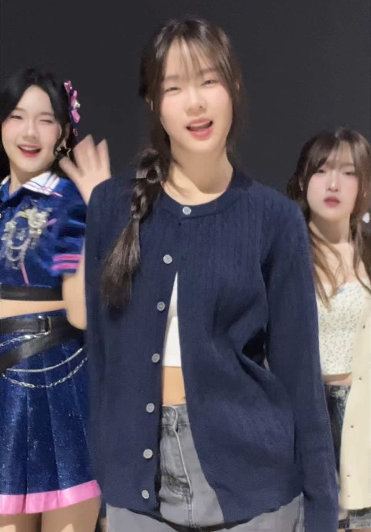 #michabnk48 #pattbnk48 #sindybnk48 #BNK48 #07 #08 #เพลงฮิตtiktok #thaigirl #fyp #หัวไหล่ตูด @ว่อปู้จือเต้าๆๆ @patt ೀ 