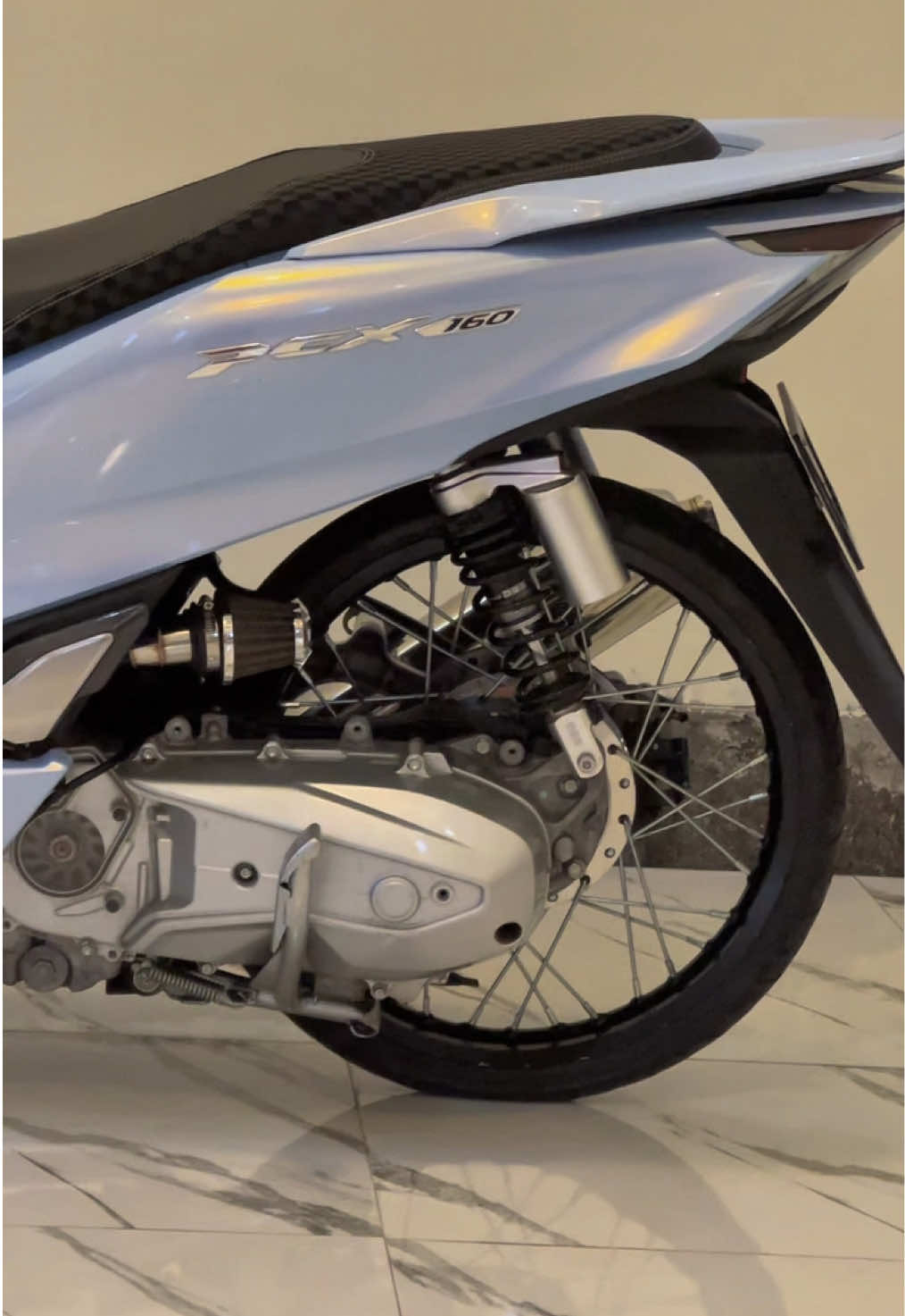 Lantainya takut lecet ? Pake alas ini solusinya 😁 #thailandstyle #pcx160 #pcx160ล้อ17แต่งสวย #penggunaring17 #savering17 #pcxindonesia #pcxmodifikasi #pcx2025 