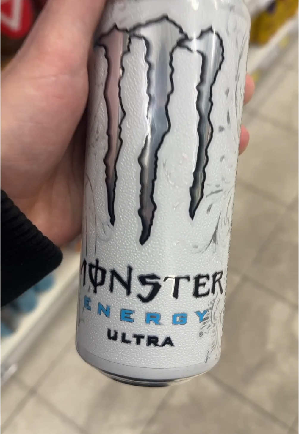 Imagine this mf at 3AM #monster #3AM #white  @Monster_energy @Monster Energy 