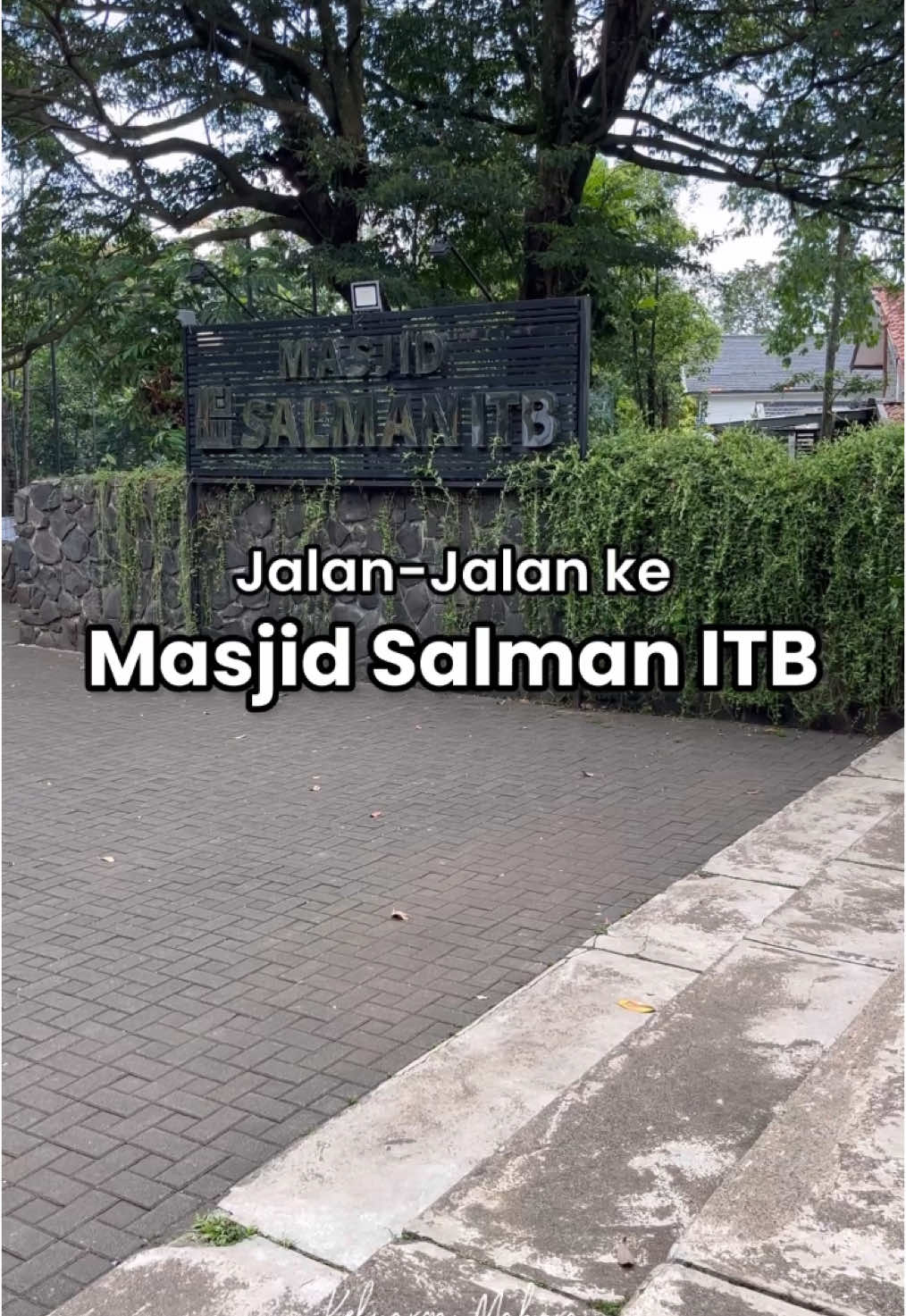 Jalan-Jalan ke Masjid Salman ITB #masjidsalmanbandung #masjidsalmanitb #jalanjalanbandung 