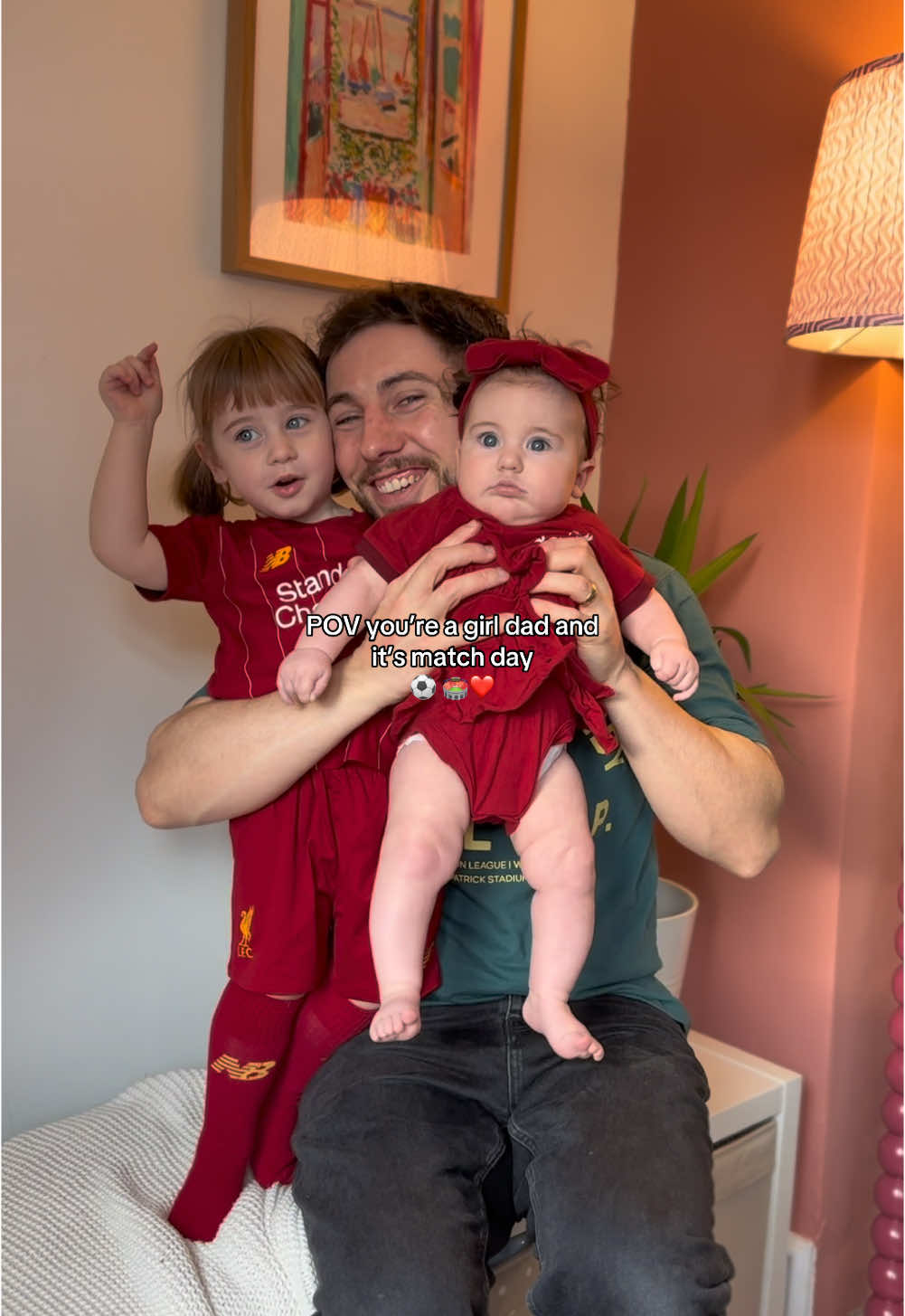 Getting match day ready with daddy 🏟️❤️ #liverpoolfc #dadsoftiktok #PremierLeague #matchday #footballsundays #footballtiktok #dadandbabies #daddoeshair #daddoestoddlerhair 