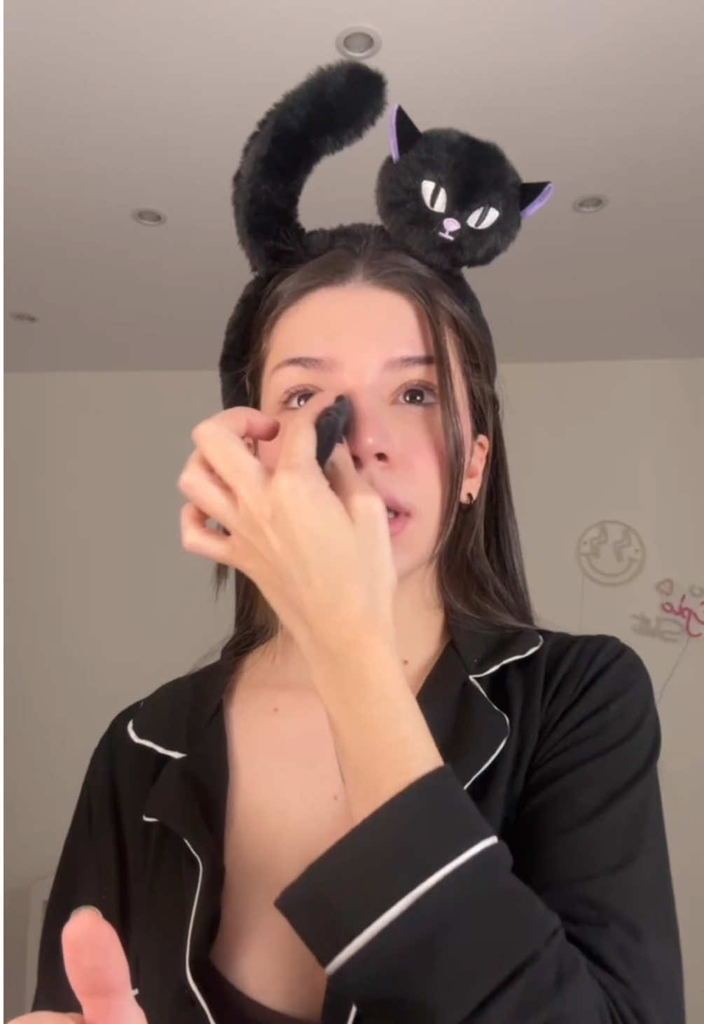 mi primer vídeo con la rutina de maquillaje, estaba nerviosaaaaaaa y con ganas de hacerlo ya 💗👹