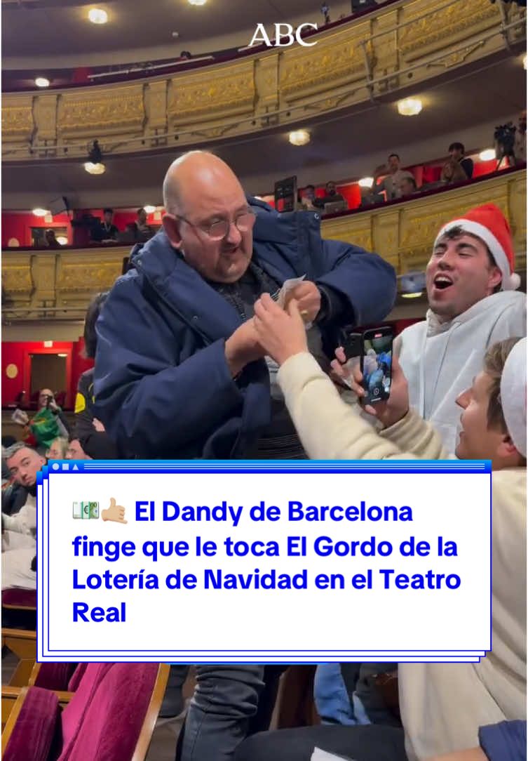 💶🤙🏼 El #DandydeBarcelona finge que le ha tocado El #Gordo de la #LoteríadeNavidad en pleno Teatro Real | #dandy #Lotería #LoteriaNacional #Suerte #ElGordo #Premios #Navidad #España #ultimahora #teatroreal 