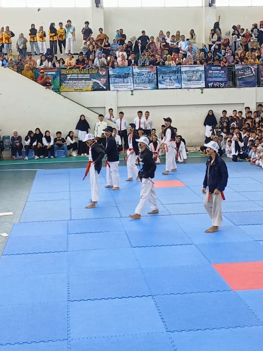 taekwondo atia demonstrasi tim LIGA PELAJAR TAEKWONDO DANREM CUP #danremcup #lampung #taekwondoatia #atiaindonesia #taekwondo #pbti #LAMPUNG #harijuangtniad 