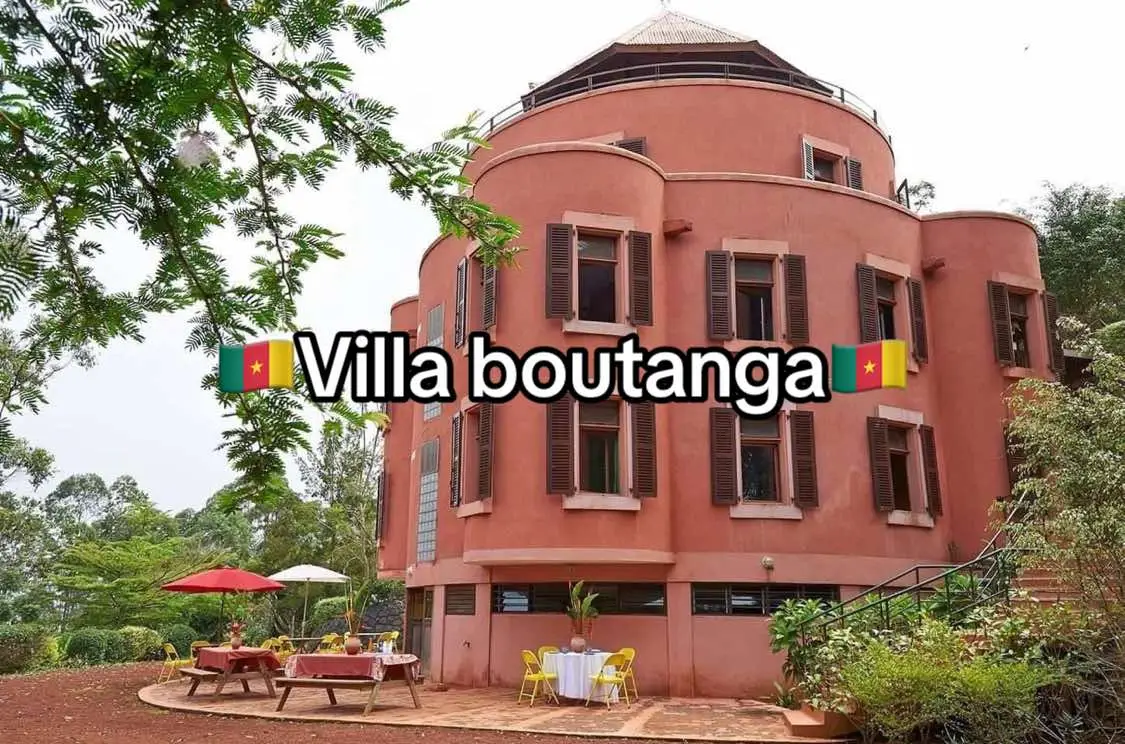 🔴🇨🇲MAISON D'HÔTES VILLA BOUTANGA. Le luxe au prix de rien 🇨🇲🛌🛀🧖  📍Situé A 7 kilomètres de la ville de Bangangté. Village de Bangoulap, Ouest Cameroun.  Perché  à 1 500 mètres d’altitude, cette maison d’hôtes est une originalité. Elle bénéficie à la fois de la proximité de la ville mais également de la tranquillité  de la campagne et d’une vue magnifique sur la nature. Depuis la Villa Boutanga, une sélection de découvertes est possible, pour les passionnés de culture, gourmets, ou amateurs de sport de randonnées Informations et horaires sur MAISON D'HÔTES VILLA BOUTANGA ✅3 chambres twin à partir de 15 000 FCFA,  ✅7 chambres doubles à 20 000 FCFA, toilettes et douches communes.  ✅2 suite junior à 25 000 FCFA avec douche et toilettes privatives.  ✅Suite business à 30 000 FCFA et suite familiale à 40 000 FCFA. 📞Contact : Tel. : +237 695 85 60 95 / +237 650 070 235  E-mail : villa@fondationgacha.org  Ps: les prix a reconfirmer avec la maison d’hotes. En fonction des promotions en vigueur. #vivelecameroun🇨🇲 