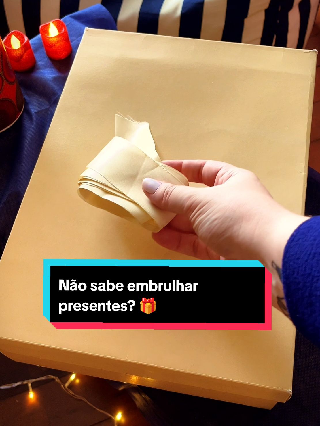 Às vezes nem com vídeo aula o embrulho sai, pra esses momentos uma caixa de presente bem bonita já resolve o problema. 🎁🎄 #presente #tutorial #dicasrapidas #façavocêmesmo #giftwrapping #LuDoMagalu #MagazineLuiza Código caixa de presente: ge7bedg9bf Código papel de presente: jk5je44h30