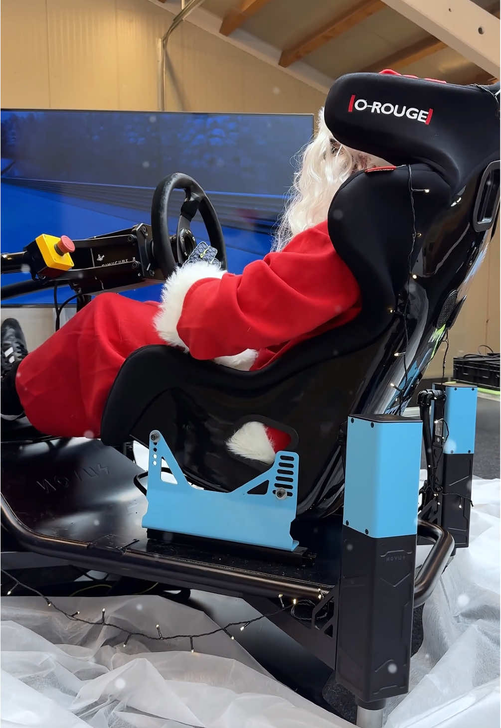 Santa’s getting his laps in 🔥 Who’s ready for the holidays? Santa’s already packed his sled with simulators for the early wish listers🤫 More info about our racing simulators(link in bio) #simracing #simracingamers #simracingsetup #simracingrigs #santaclaus #racingsimulator #racingsim 