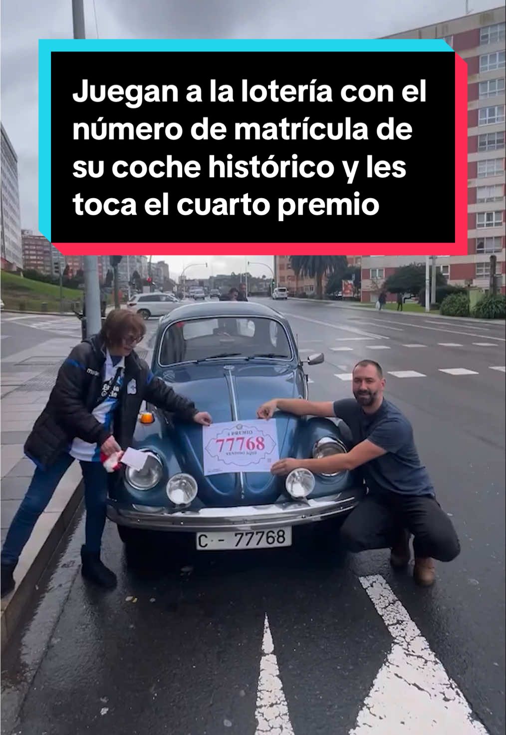 🚗 Juegan a la lotería con el número de matrícula de su coche histórico y les toca el cuarto premio.    ✨ El Sorteo Extraordinario de Navidad deja grandes momentos como el de esta pareja en A Coruña.    📹 @quincemil15000 #loterianavidad #loteria2024 #elgordo #niñosdeSanIldefonso #navidad #sorteo #acoruña #españa #coruña 