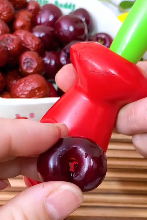 Cherry pitter #fyp #tiktokmademebuyit #homefinds #kitchen 