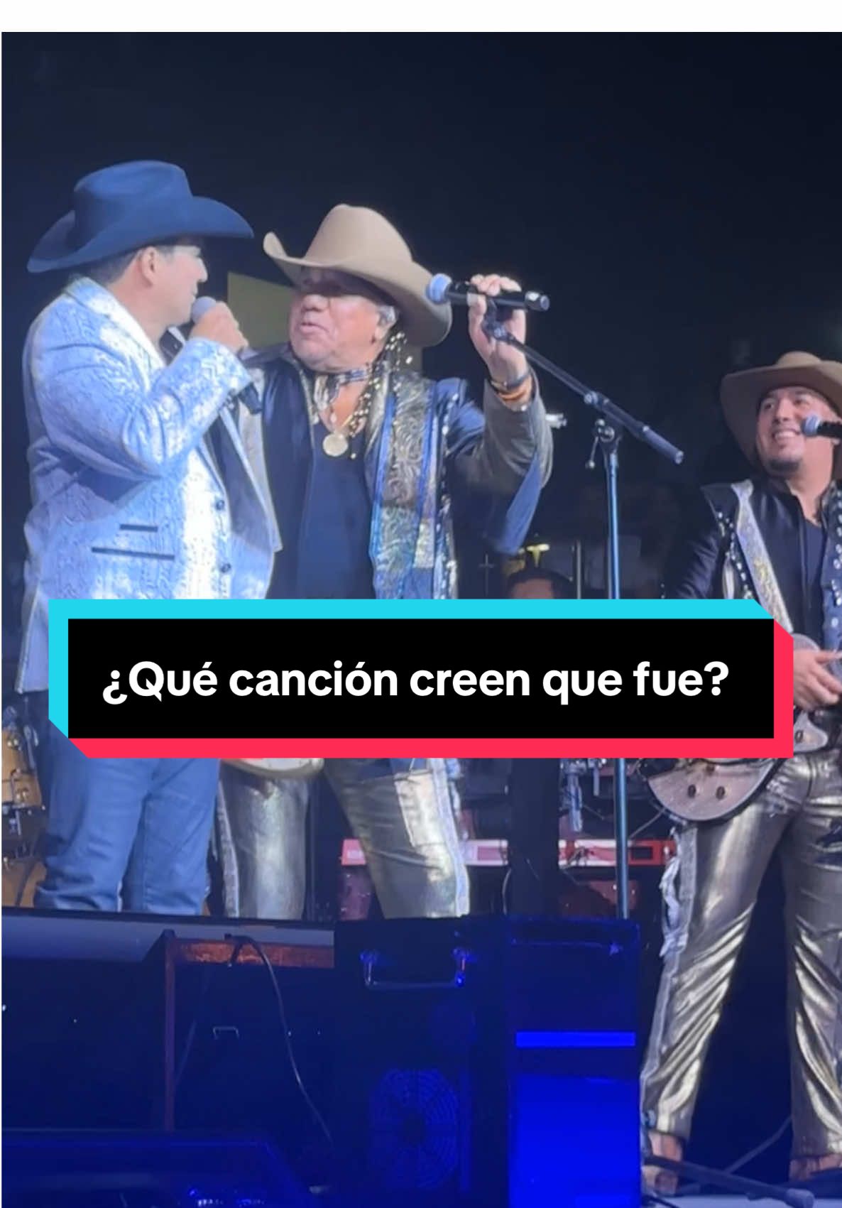 Fue un honor haber cantado una de mis canciones favoritas con mis buenos amigos del @Grupo Bronco Oficial #Duet #BobbyPulido #GrupoBronco #Monterrey #Texas #AuditorioCumbres #QueCancion #HappySunday #FavoriteSong #Fyp #ParaTi #CanYouGuess #Exito