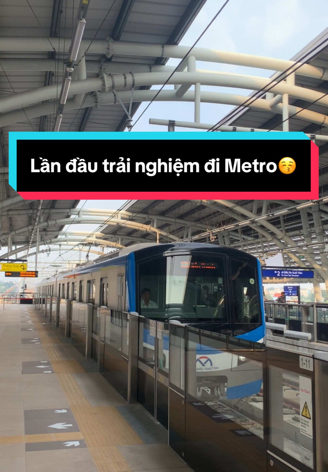 Trải nghiệm Metro Thành phố Hồ Chí Minh củm dịu quáaa🌔🍀🚄#tàumetro #saigon 