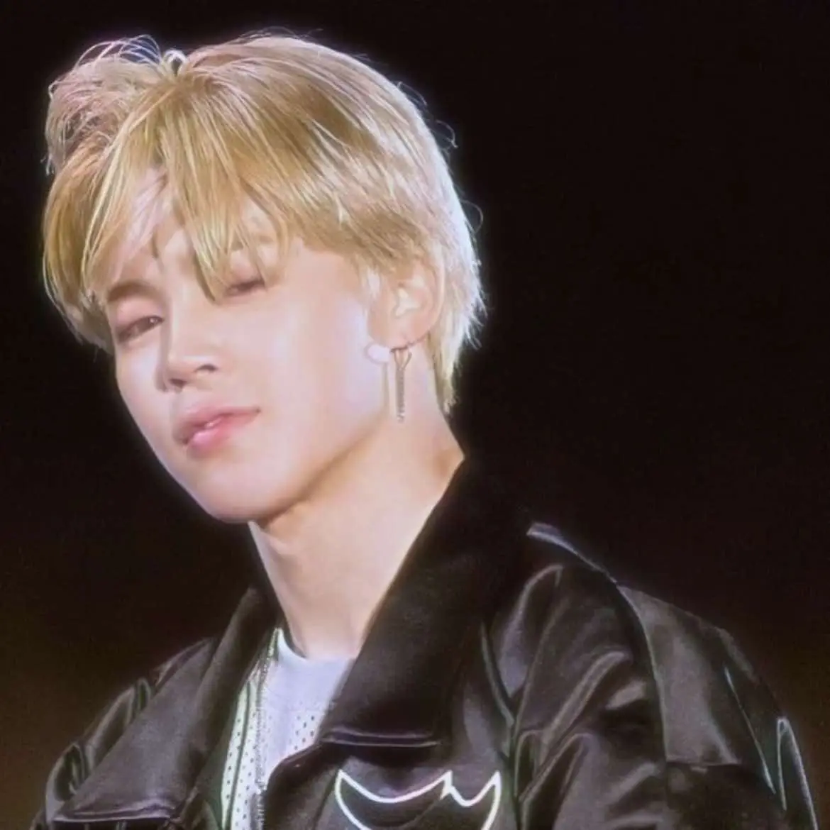 He‘s so pretty ☆ #jimin #jiminbts #BTS #btsjimin #Jimin #bts #BTSjimin #jimini #majestic #pretty #jiminmajestic #jimini #prettyjimin #jiminpretty #fyp #viral #fy #btsarmy #army #cute #jiminhandsome #handsome 