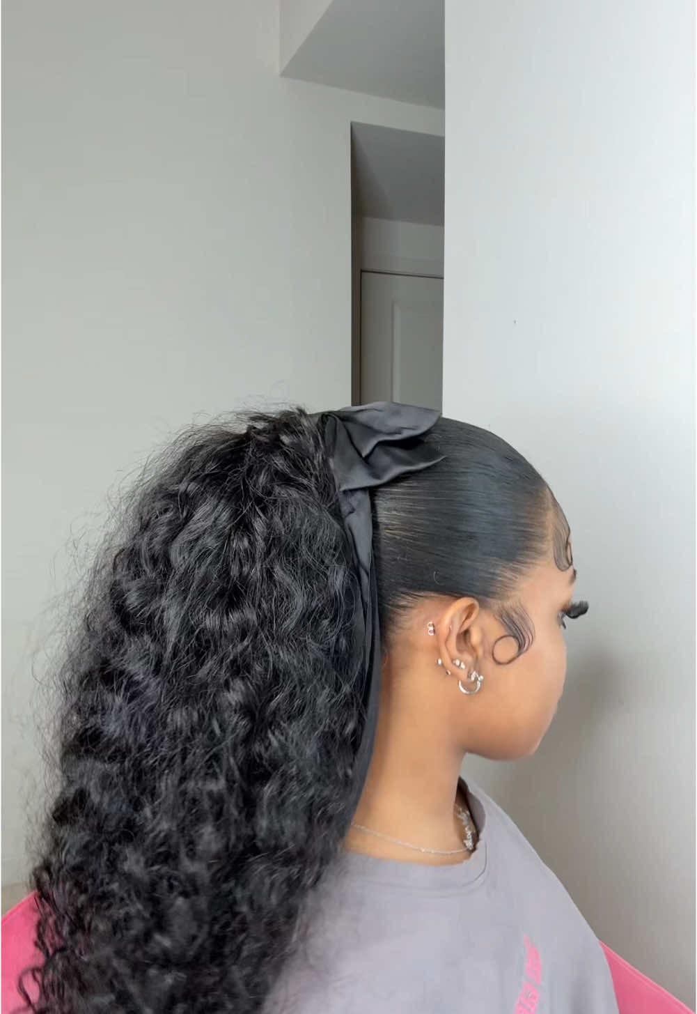 Beginner friendly ponytail😍!! 18” $49 22” $69 26” $89 @Frodio Hair #frodiohair #frodioponypop #frodioponytail #blackfriday #blackfridaysale #TikTokShop #tiktokshopblackfriday #tiktokshopcybermonday #curlyhair #curlyhairtutorial #curlyhairwashday #viralllllll #blackgirltiktok #4upage #blackgirlmagic #fyp #hairinfluencer #blackgirltiktoks #blackgirltok #naturalhair #blackgirlhairstyles #sleekponytail