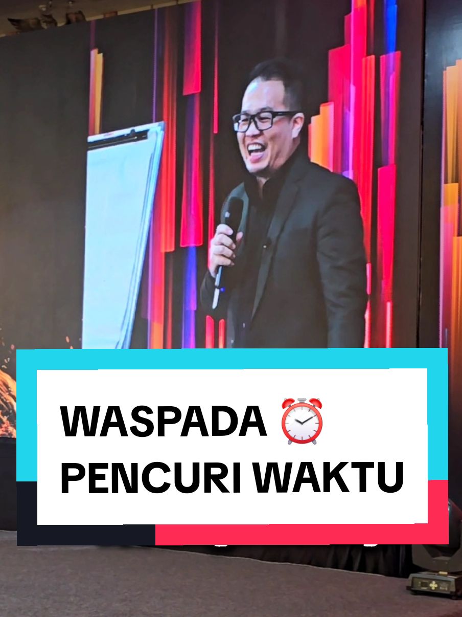 . Be A Winner Every Day Miliki ukuran Kemenangan harian, pastikan hari-hari yang kita lalui itu Produktif. Kelola Waktu Tingkatkan Mutu. . Identifikasi dan Atasi Para Perampok2 Waktu dalam hidup yang membelenggu kita untuk produktif atau mencapai banyak hal. . Jangan salahkan mereka, kalo mereka kita salahkan, hidup kita akan mudah dikalahkan. Jangan terus kita ulangi, cari cara untuk Tanggulangi. . Sukses ga lahir dari omongan tapi dari Perjuangan, berkorban bayar harga, membuat keputusan terhadap waktu di setiap hari-hari kita, bukan berdasarkan nikmat tetapi Hikmat. . #coaching #skills #mind #leadership #mindsetmatters #mindsetmotivation #leadershipdevelopment #successmindset #leader #teamwork #success #timemanagement 