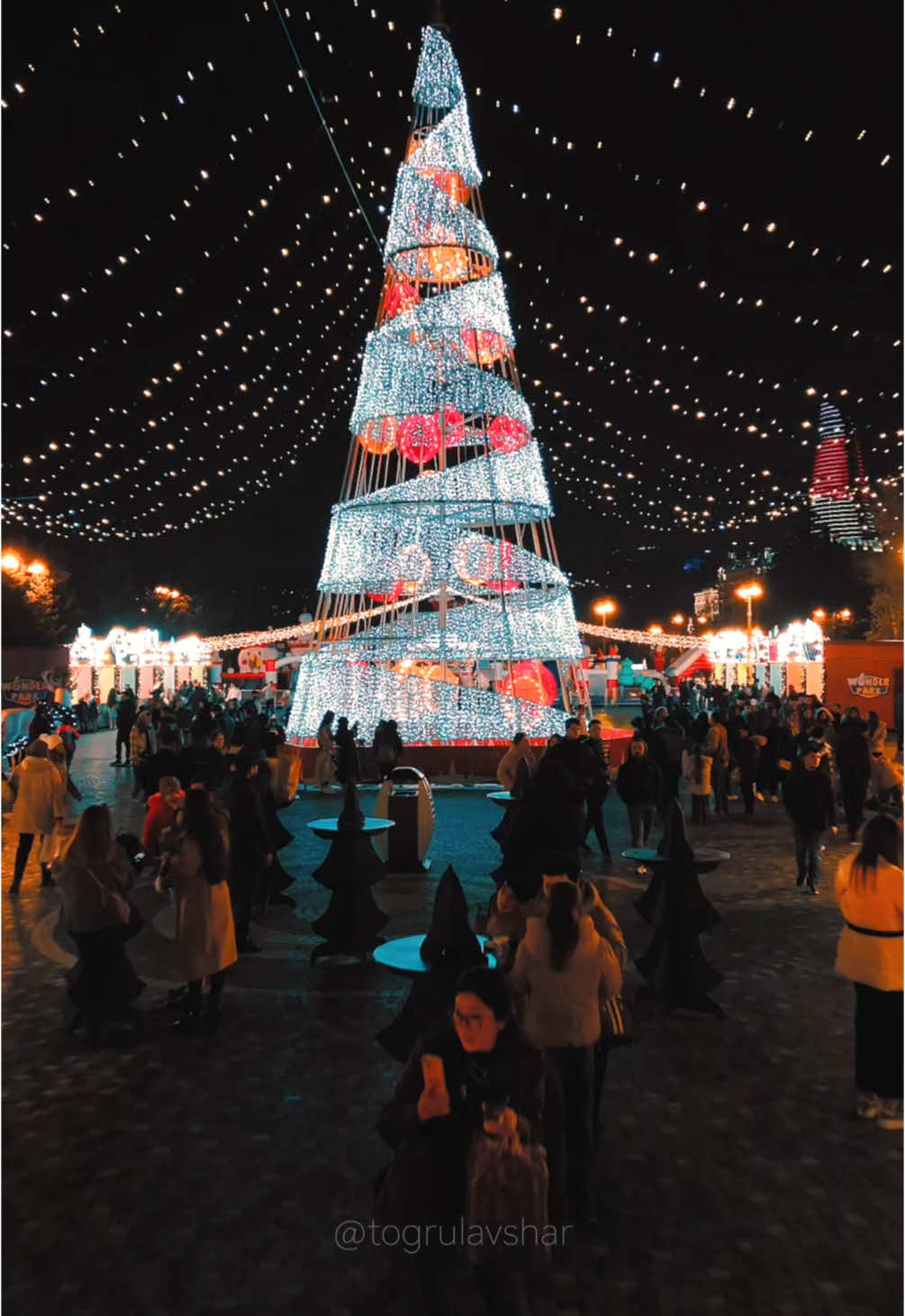 Christmassy Baku! ❄️ #christmas #newyear #2025 #baku #azerbaijan #drone #togrulavshar 