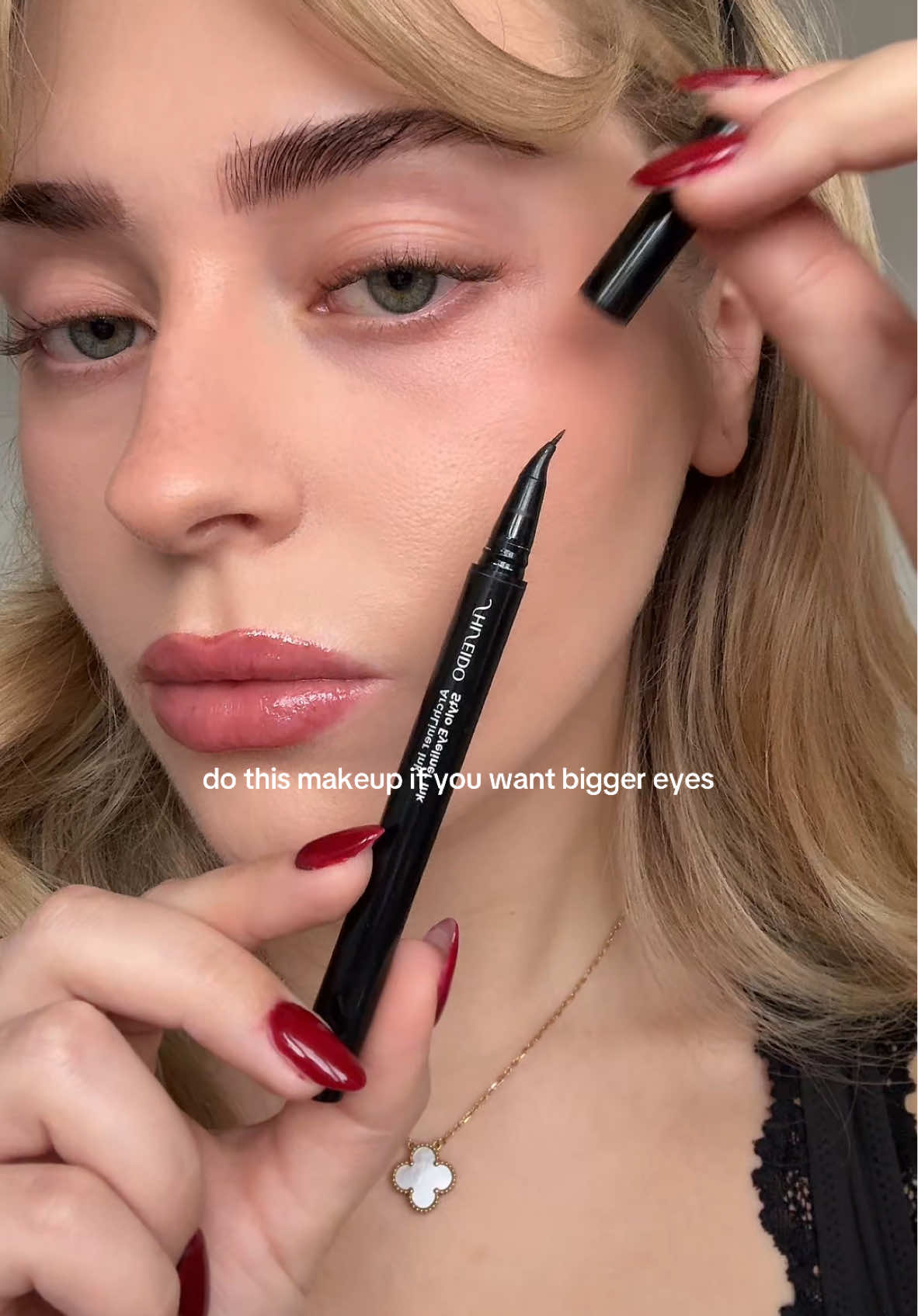 ad. do this makeup if you want bigger eyes💋  products i used: @SHISEIDO arch liner ink eyeliner in black @NARS Cosmetics high pigment longwear eyeliner in rue bonaparte  @Maybelline NY sky high mascara in black  #makeup #makeupinspo #makeuptutorial #Eyeliner #eyelinertutorial #bigeyes #beautyhacks #hacks #tips #makeuptransformation 