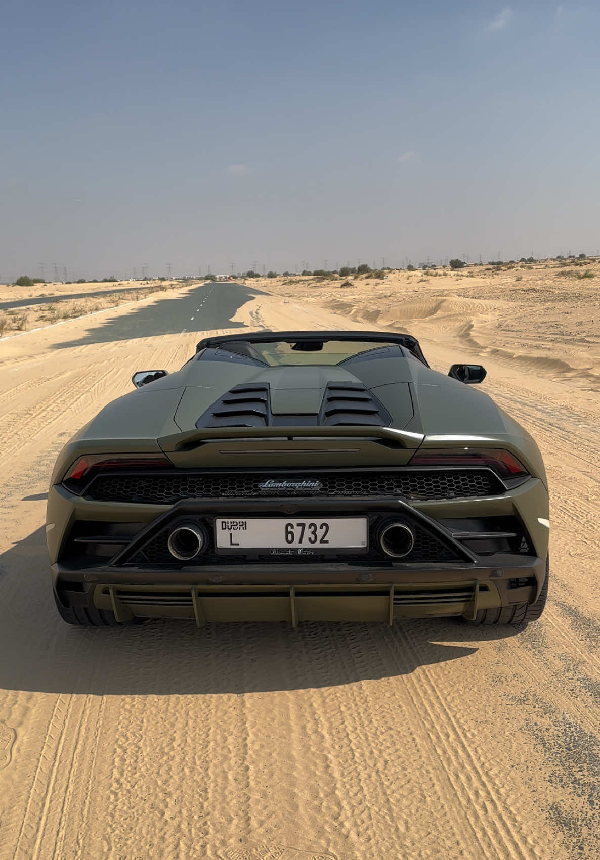 #dubai #dubailife #dubailifestyle #lambo #lamborghini #huracan #car #supercar #dreamcars #v10 #italianstyle #desert #carporn #cargram #carinstagram #carspotting #carcare #carphotography #réel #fyp #trending #viral #tiktokers #adventure #driving #carshow #exoticcarwraps #fypシ #adventure #reelsinstagram #reels