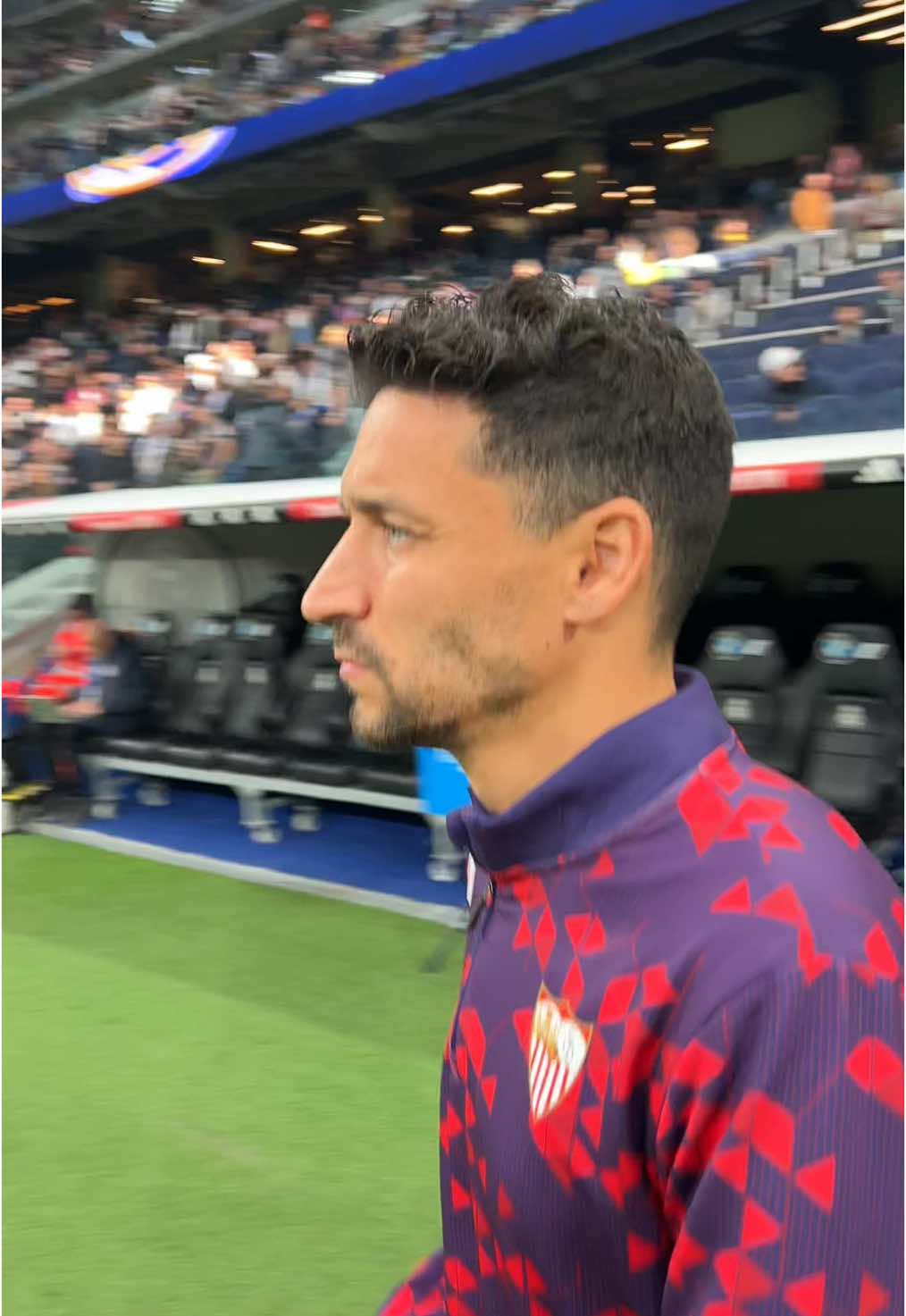 Jesús Navas pisando el último estadio de su carrera 🥹😔 #sevillafc #deportesentiktok #tiktokfootballacademy 