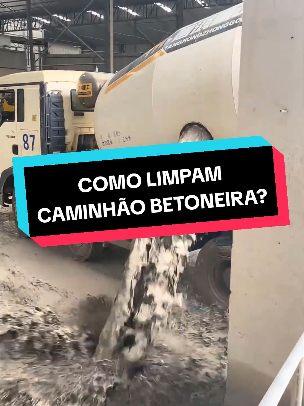 Como removem concreto duro do caminhão betoneira? #curiosidades #trabalho #divertido #moda #tecnologia 