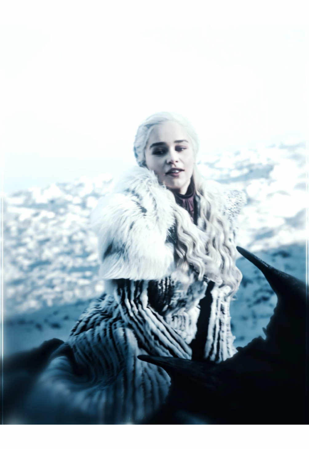 the white hair I need🤭             𝘾𝙤𝙡𝙤𝙧𝙞𝙣𝙜: @☾ & mine  𝘿𝙩: @philip @𝖒𝖔𝖔𝖓☽  𝙎𝙘𝙥: @Gv  #aeeuphoriaedits #daenerystargaryen #daenerystargaryenedit #explore #omgpage #omgpageedit #famousedit #gameofthrones #got #explore 