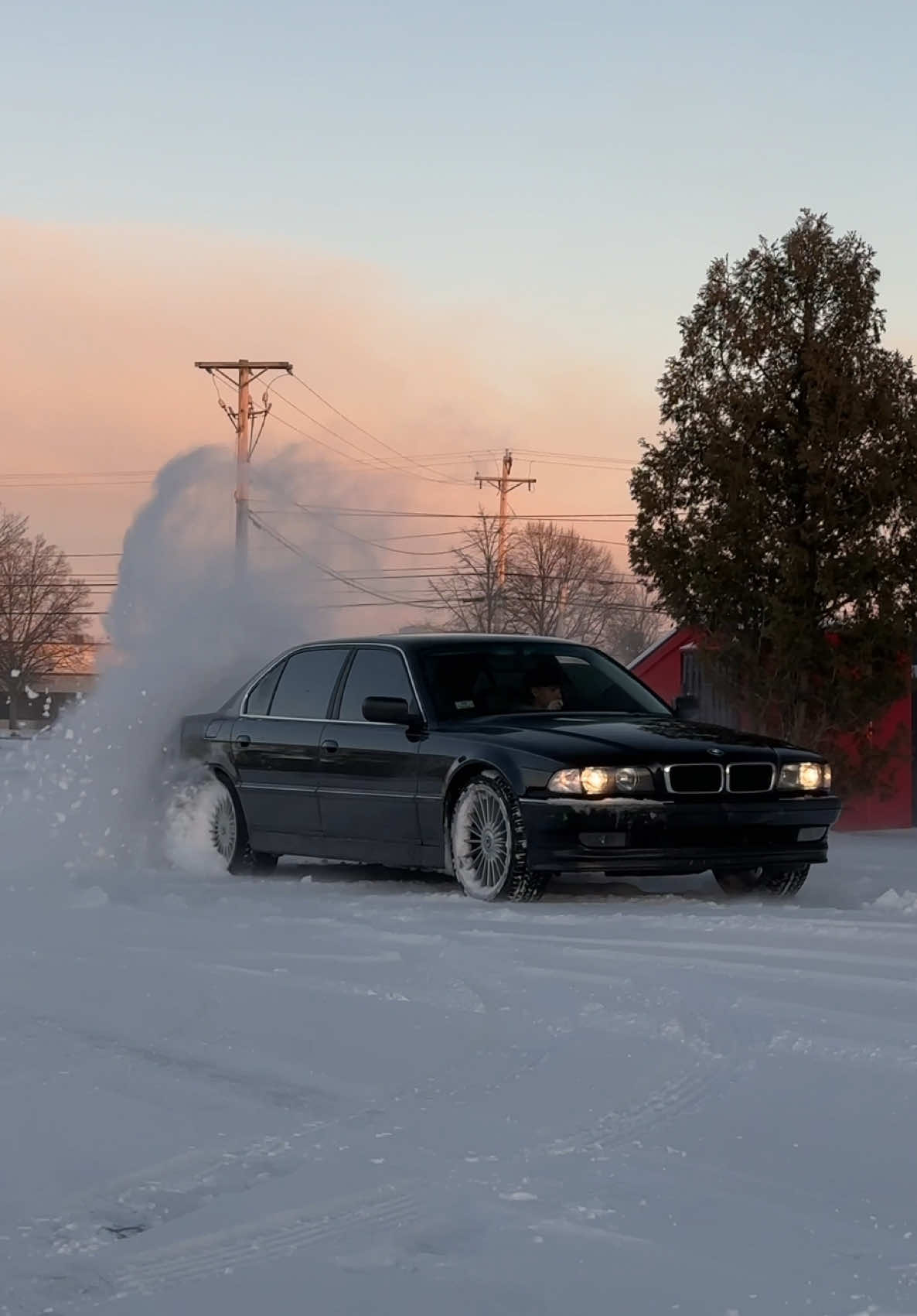 E38 snow drift 🖤 #bmw #e38 #7series #alpina 