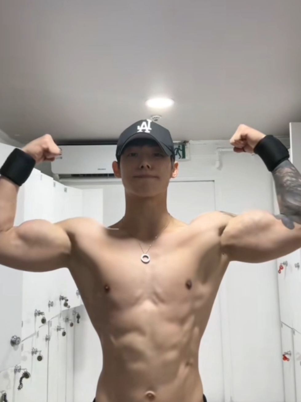 💪💪 #beddy #BEDDY🦠 #เบดดี้ #BH🦠 #tiktoker #เทรนด์วันนี้ #เกาหลีเกาใจ #เปิดการมองเห็น #sixpack #sixpackworkout 