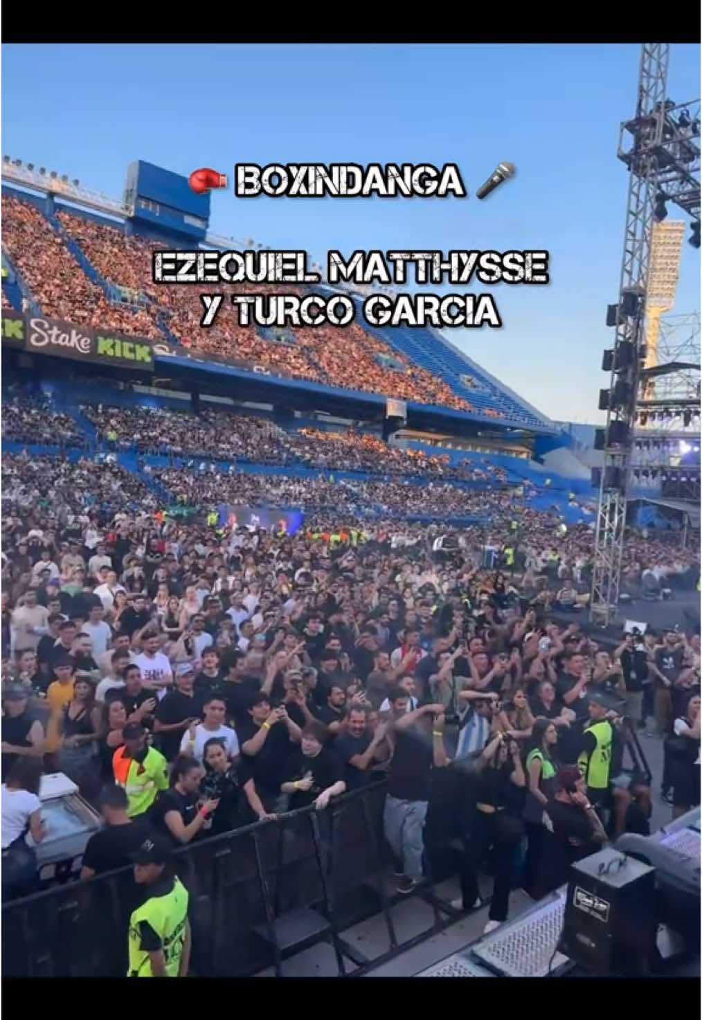 BOXINDANGA (Estadio Velez Sarsfield - Parense De Manos) 🥊🎤❤️‍🔥 #ezequielmatthysse #boxindanga #flowboxindanga #parensedemanos #turcogarcia #brunenger #rkt #music #musica #boxeo #boxing #argentina #viral #foryou #parati #fyp 