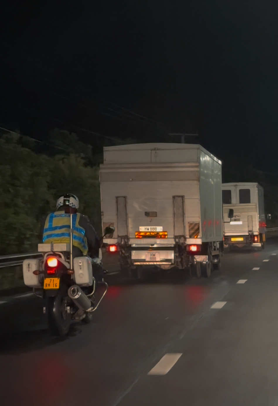 A mission of precision and secrecy... AAA Moving Services takes on the ultimate challenge: transporting high-tech equipment and a secure safe to a top-secret location.  #logistic #fypage #mauritius🇲🇺 #viralvideos  #aaaservices #mru🇲🇺 