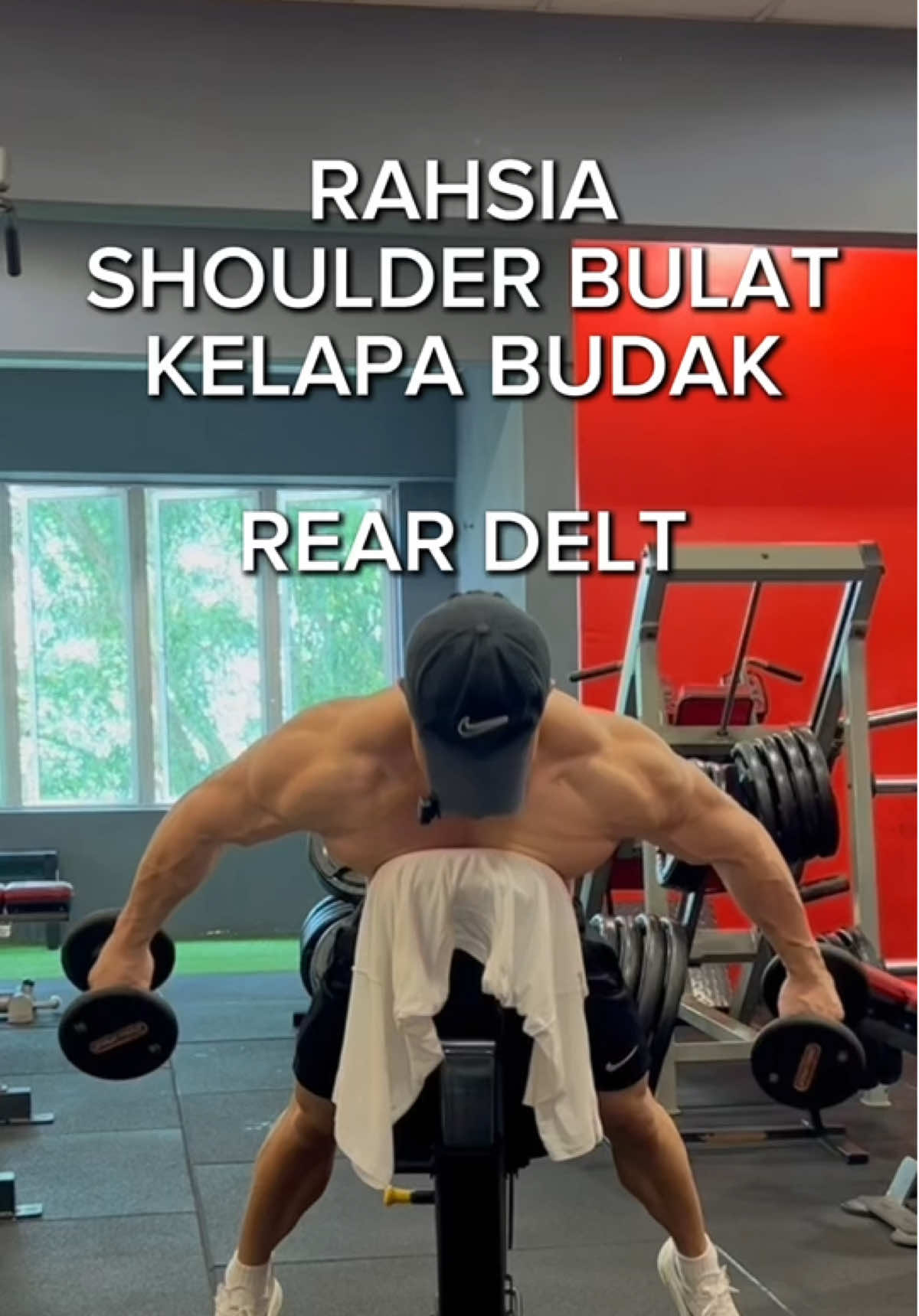 Shoulder Workout Shoulder Besar Kelapa Budak. Rear Delt wokrout selain rear delt flies yang sangat effective. Online Coaching buka slot setiap 28haribulan rm80 #shoulderworkout #3dshoulder #reardelt #homeworkout 