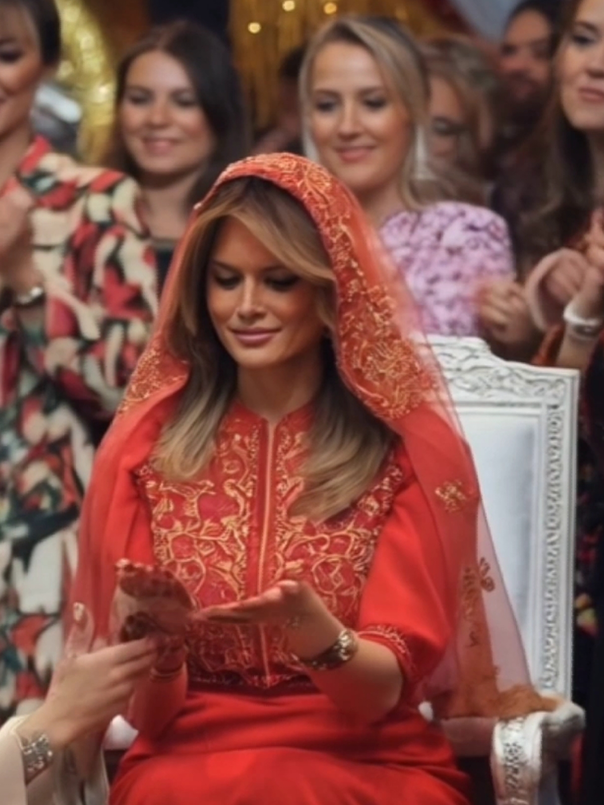 Melania Trump Kına Gecesi Step into the enchanting world of Melania Trump's traditional Kina Gecesi! From beautiful henna art to vibrant dancing and rituals, this celebration is full of Turkish traditions. Witness the magic and joy of the evening and experience something truly unique. 🌹✨ Don't forget to like, comment, and subscribe for more amazing moments! #KinaGecesi #MelaniaTrump #donaldtrump  #HennaNight #TurkishTradition #türkiye  #Celebration #putin  #Traditional #CulturalEvents #Henna #TurkishWedding