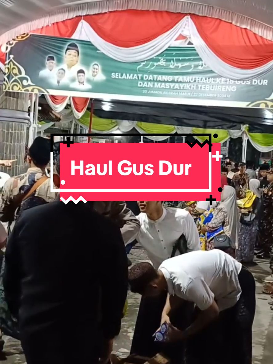 Lautan manusia di Haul Gus Dur ke-15 #trendingvideo #trentiktok #stnyell #viralvideo #pesantrenstory #bismillahfyp #jombangtiktok #foryoupage #santripondok #khabdurrahmanwahid #gusdur #haulgusdur #khnazaruddinumar #mentriagama 