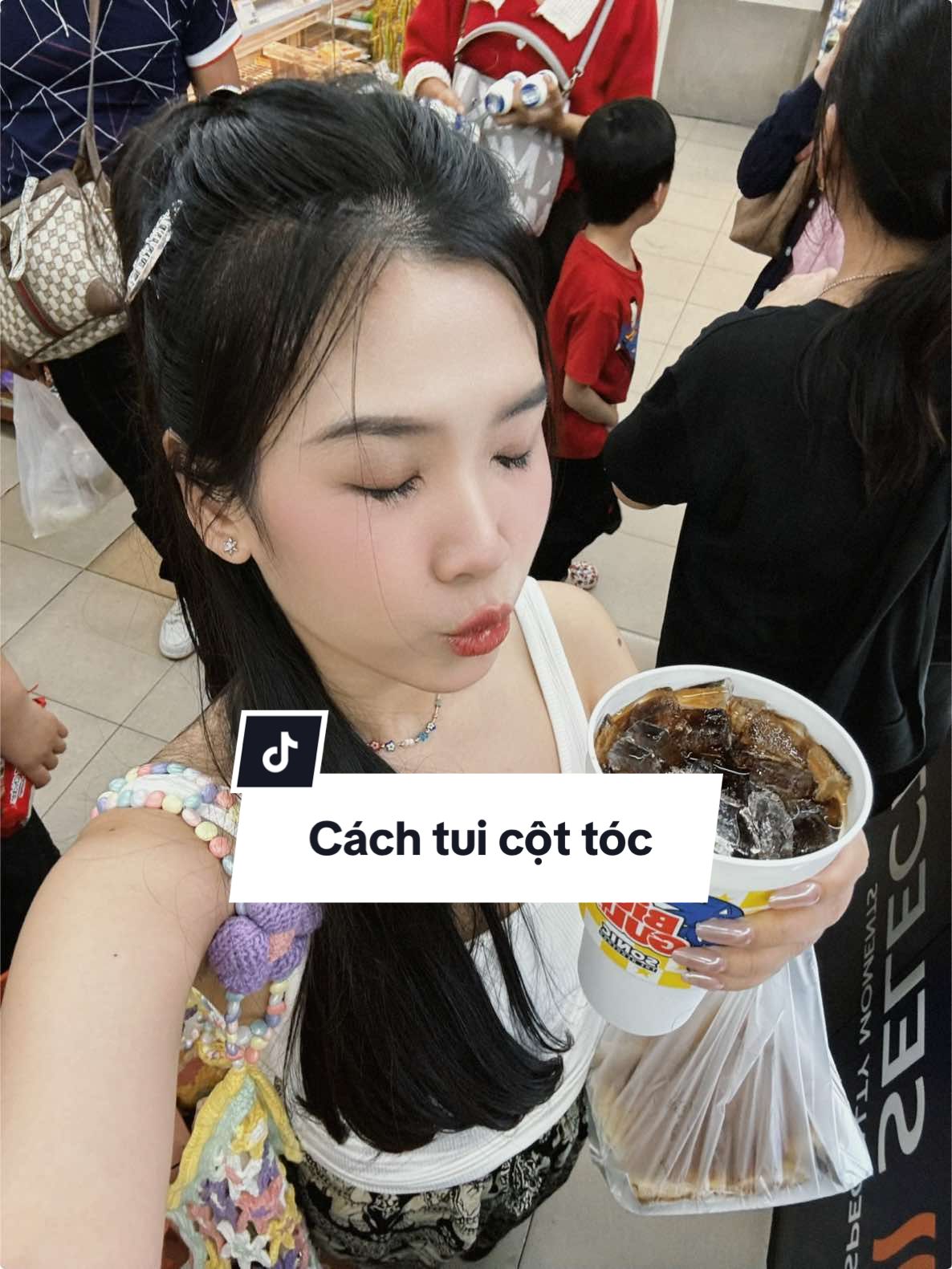 Ai còn thức gãnh ngồi coi t mắc cúp zới làm tóc nek #lylychuu #bangkok #thailand #hairstyle #grwm 