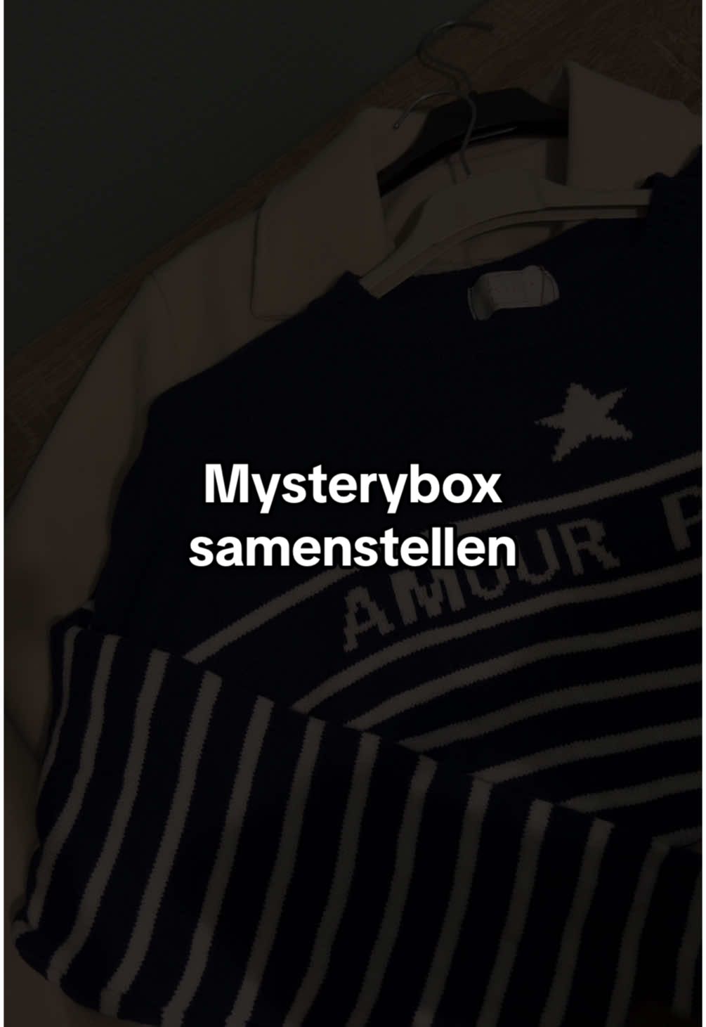 Hoe leuk is deze mysterybox! 🩷 Heb jij er al eentje besteld? #kledingwebshop #bestellinginpakken #sieradenwebshop #kleding #outfitinspiratie