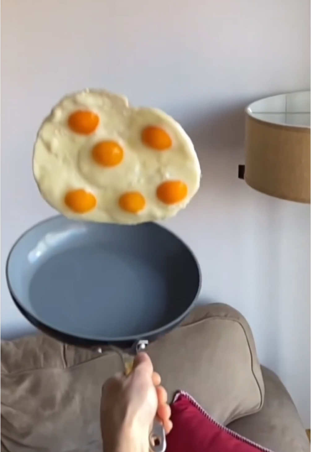 1,2,3,6,7,12,17,24,36 egg flip progression #eggs #asmr #egg #oddlysatisfying