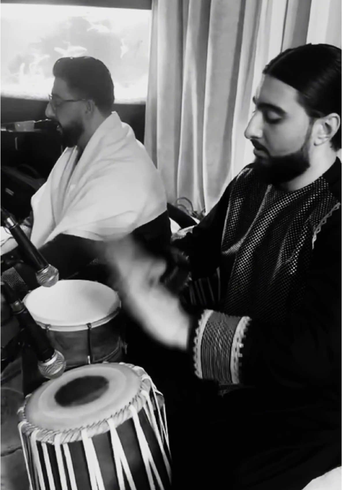 Ay wari wari  Old mahali song taqdim shuma nazanina, shuma khuban ke qadr honar wa honarmand medaned❤️ #realartist #cheshmraqibakor #😅 #tabla #dholak #honarmand #awazkhan #afghansong #afghanmusic #afghanboy #afghangirl #afghantiktok #afghan #foryou #fyp #tajikistan #uzbekistan #sweden #stockholm #friend #family #makhomefamomsaildari  @Arman Kohestani @Hassib Parwani @Mehdisson Afghan مهدی کوهستانی 